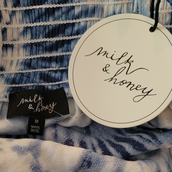 NWT Milk & Honey blue and white tie dye off the shoulder top size medium - Picture 4 of 4